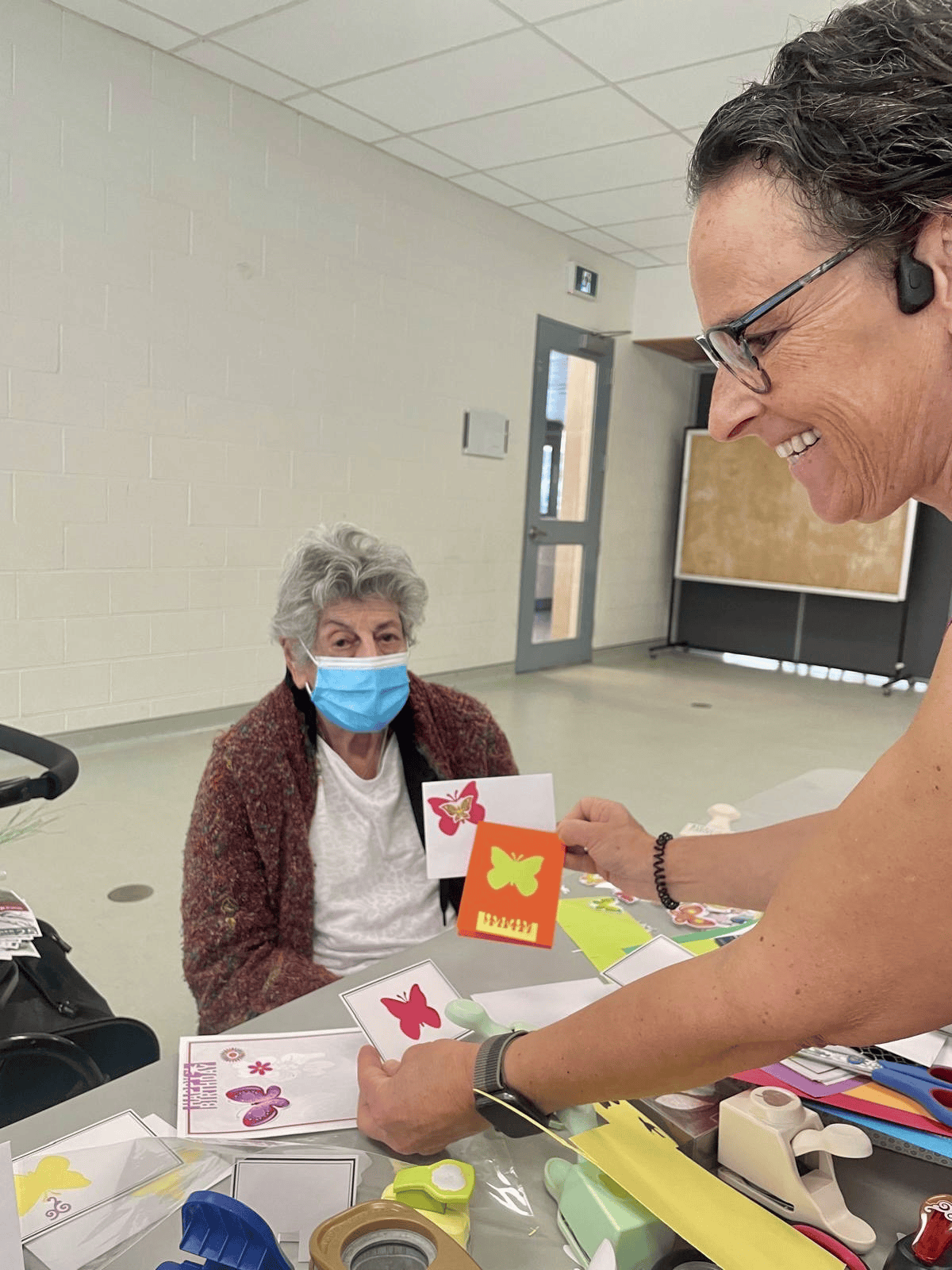 Aviva sharing card designs with a participant